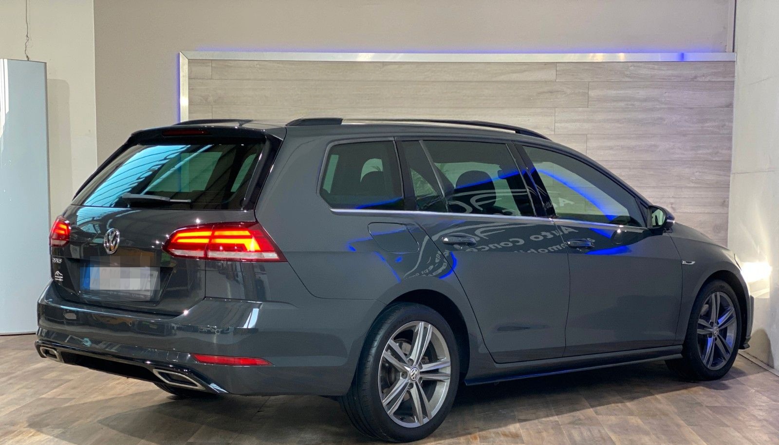 Volkswagen Golf VII Variant Highline+R-line+LED+AHK+PANO foto 12