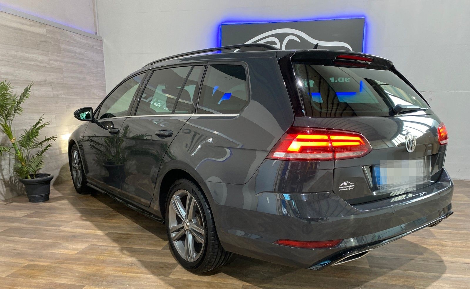 Volkswagen Golf VII Variant Highline+R-line+LED+AHK+PANO foto 13