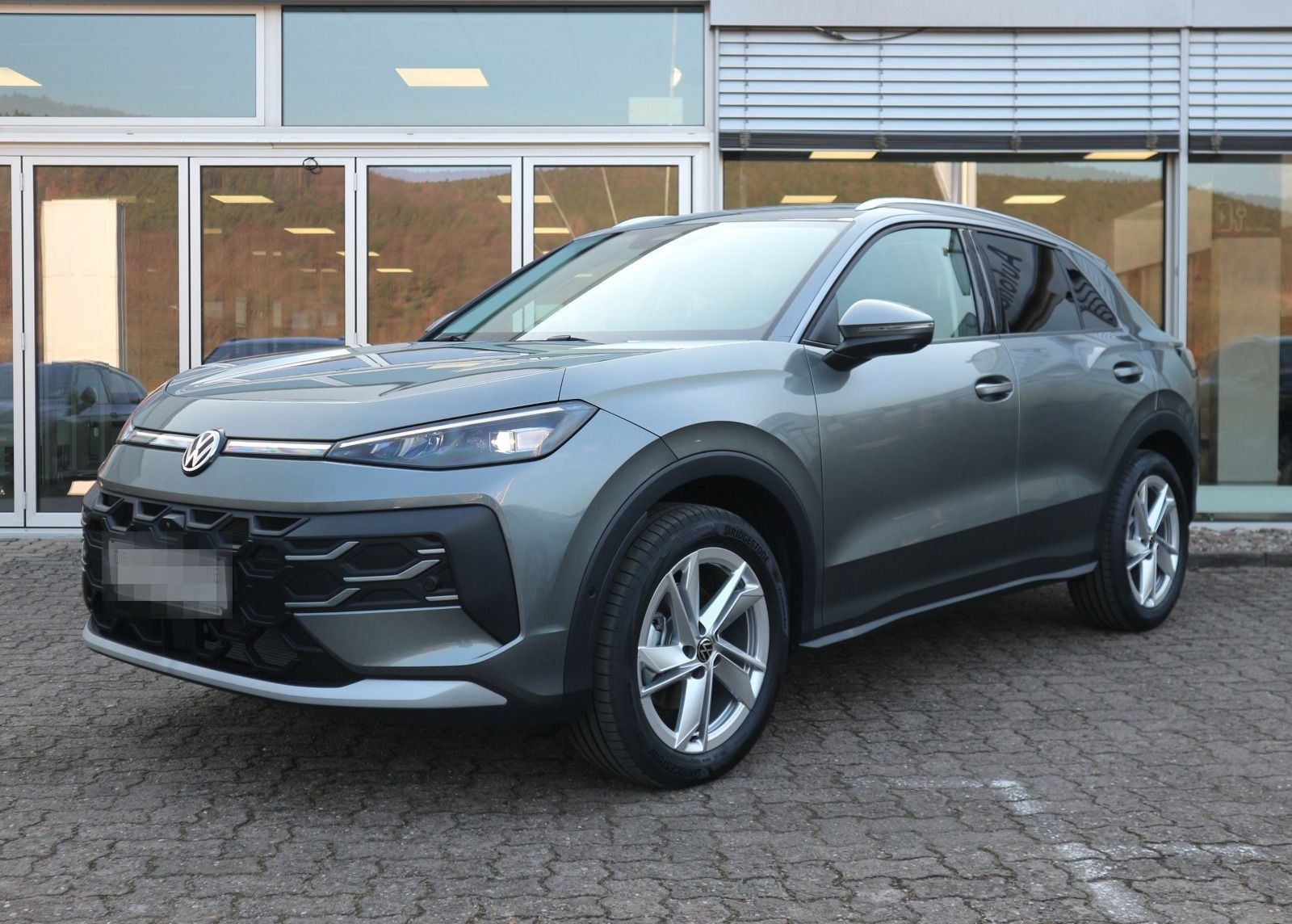 Volkswagen T-Roc Style 1.5 eTSI OPF (150 PS) DSG *WINTERRÄD foto 2