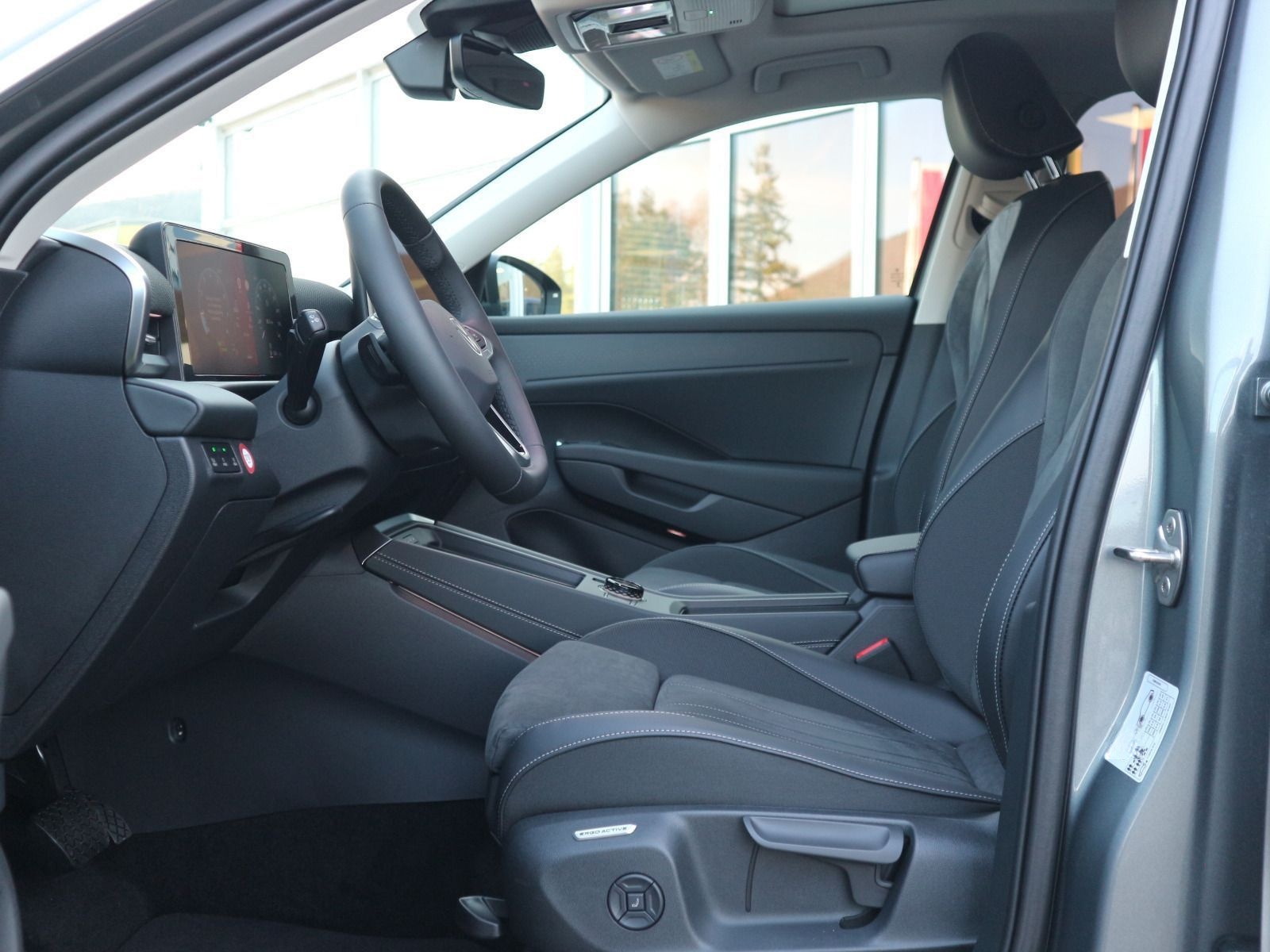 Volkswagen T-Roc Style 1.5 eTSI OPF (150 PS) DSG *WINTERRÄD foto 5