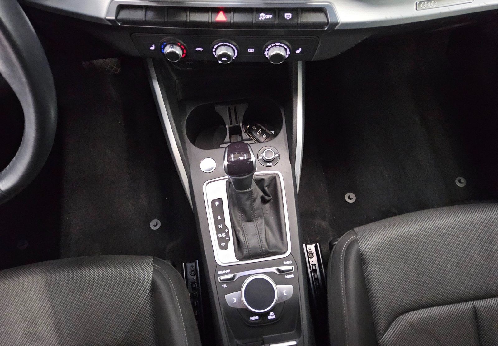 Audi Q2 35 TDI S-Line Navi LED Shz PDC foto 6