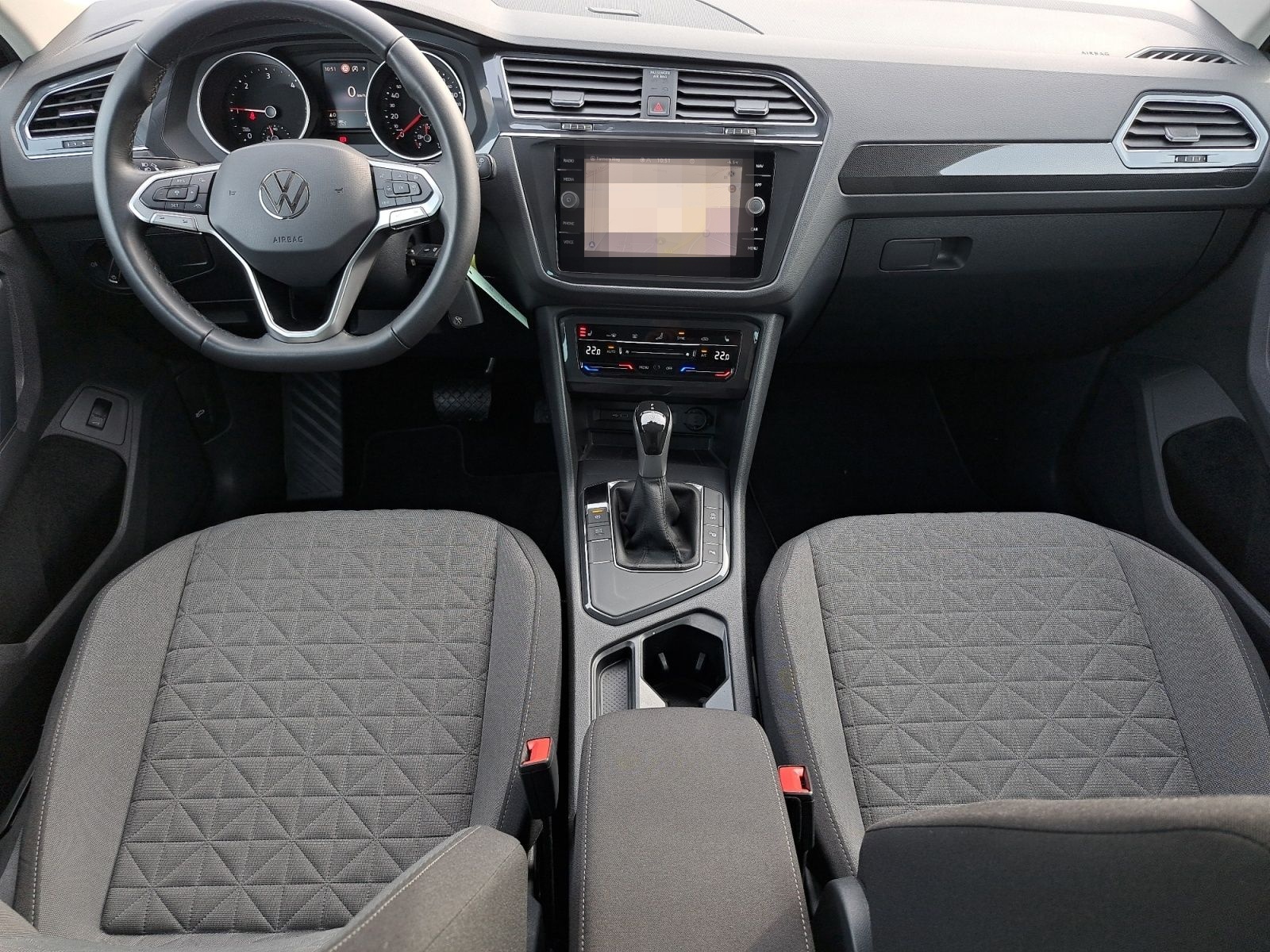 Volkswagen Tiguan Life 2.0 TDI DSG 3,99% NAV APP KAM LED AC foto 14