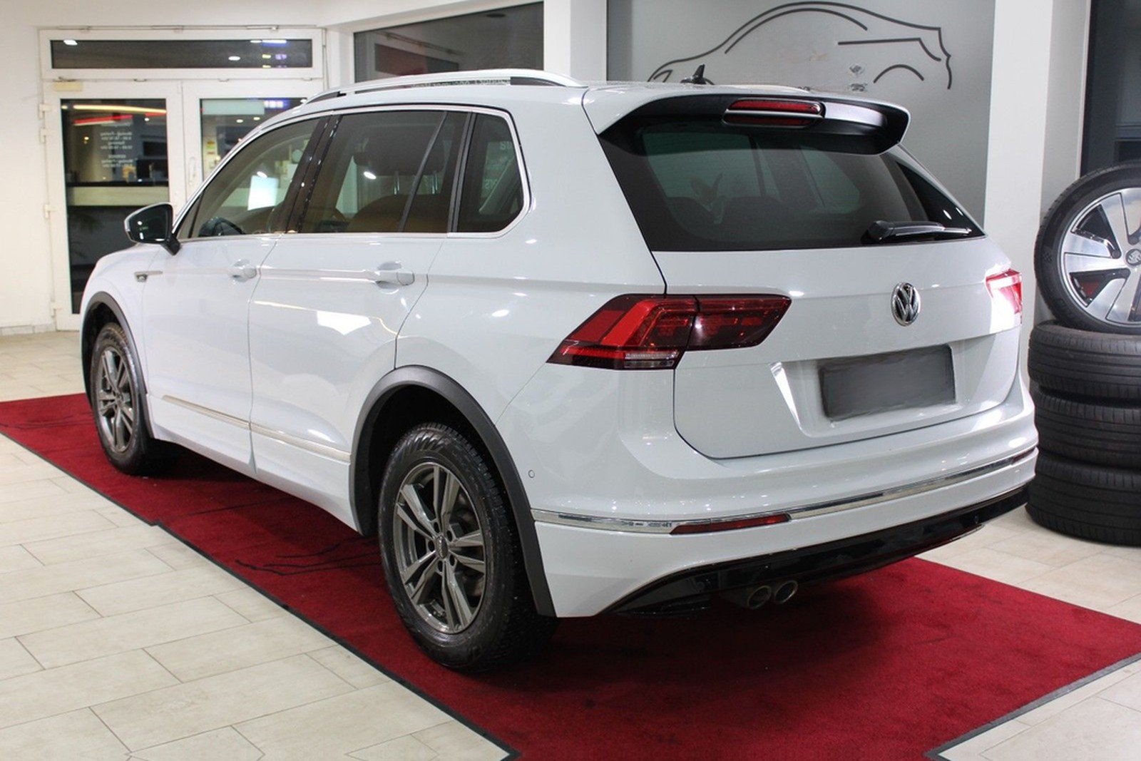 Volkswagen Tiguan 2.0 TDI R-LINE/Highline 4Motion *AHK/KAME foto 2