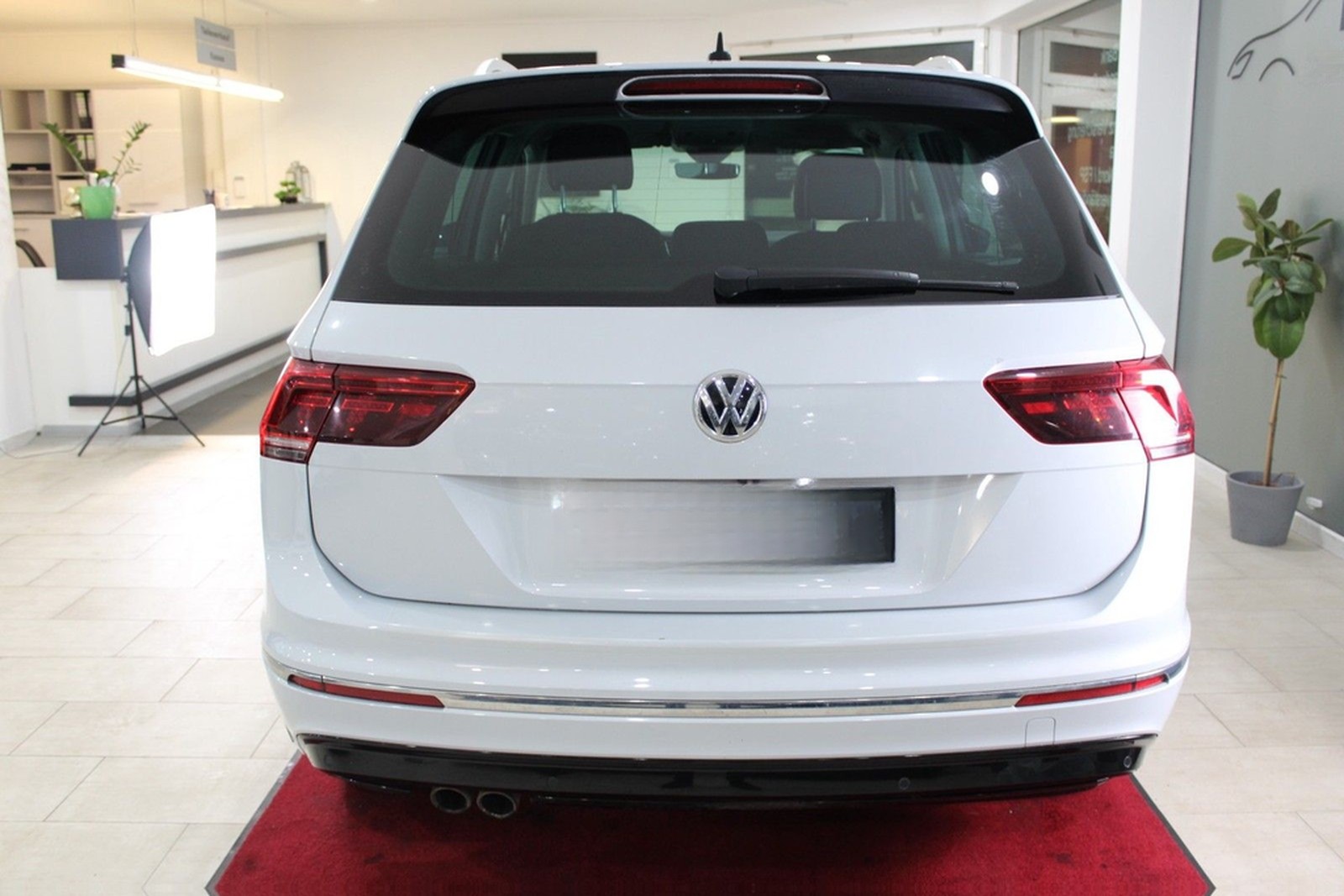 Volkswagen Tiguan 2.0 TDI R-LINE/Highline 4Motion *AHK/KAME foto 3