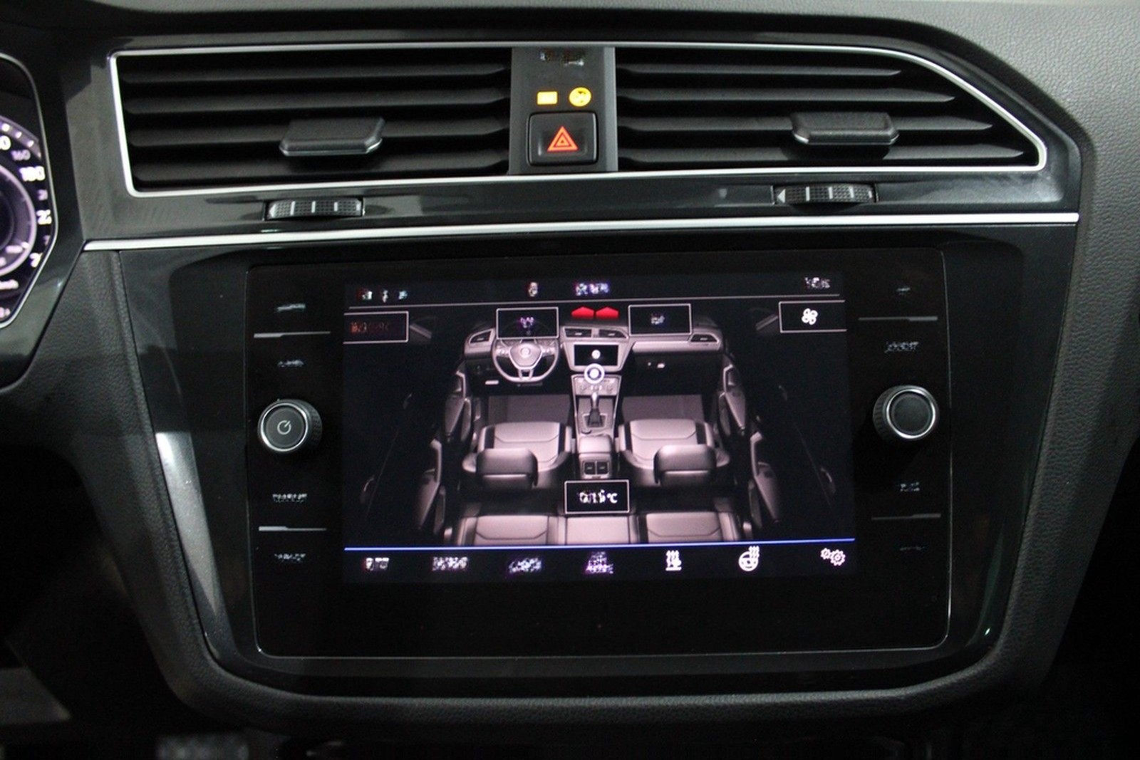 Volkswagen Tiguan 2.0 TDI R-LINE/Highline 4Motion *AHK/KAME foto 28
