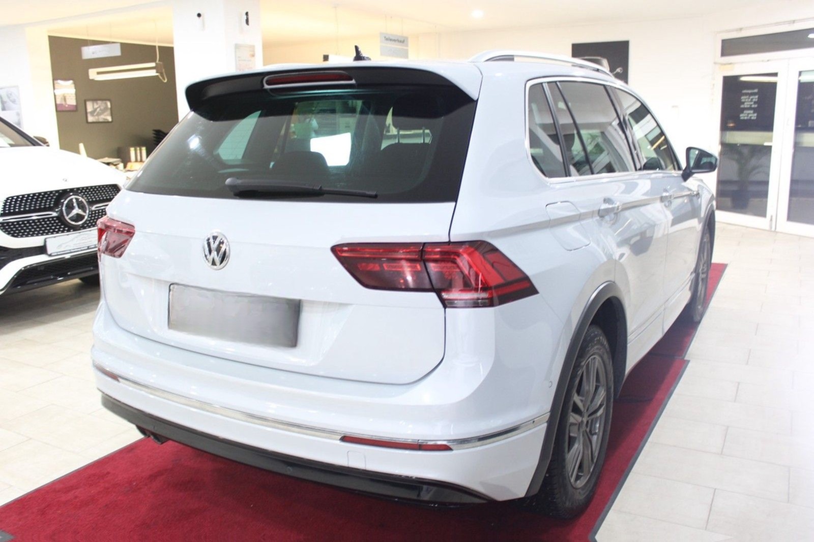 Volkswagen Tiguan 2.0 TDI R-LINE/Highline 4Motion *AHK/KAME foto 7