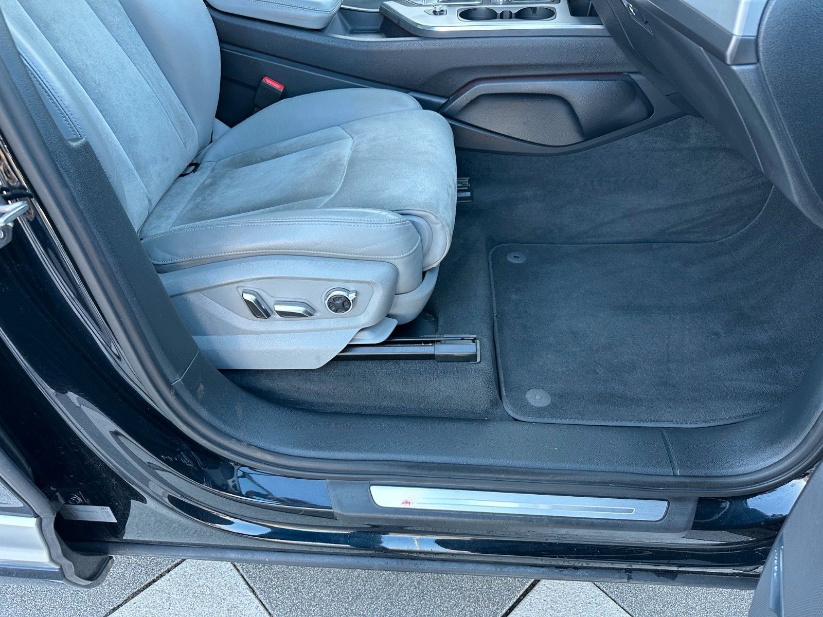 Audi Q7 3.0 S-Line ,Pano,AHK,Martix,Bose,Standheiz foto 12