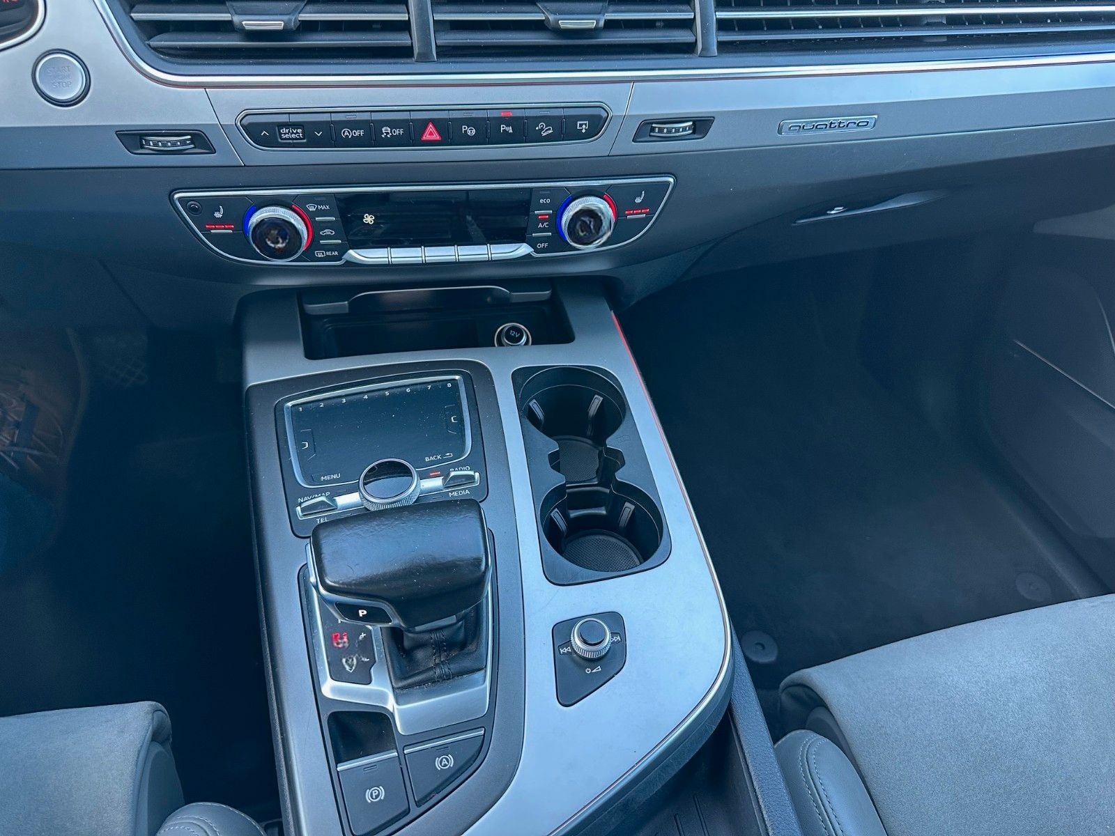 Audi Q7 3.0 S-Line ,Pano,AHK,Martix,Bose,Standheiz foto 22