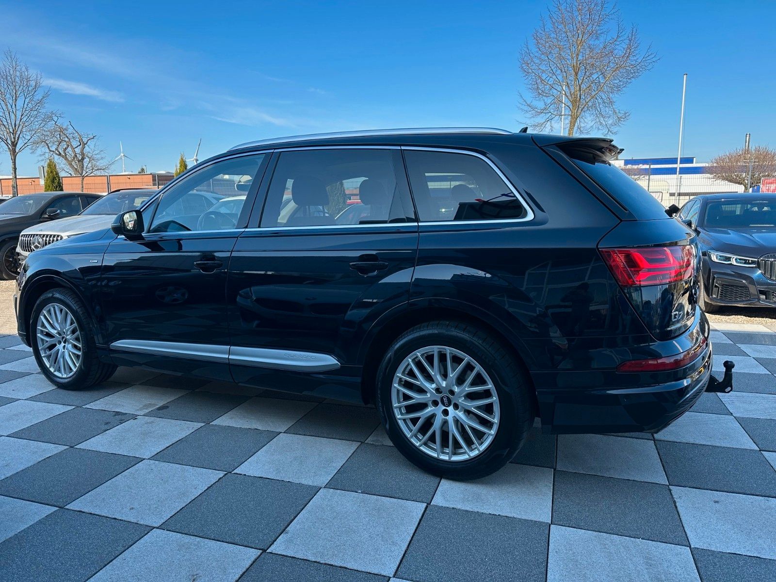 Audi Q7 3.0 S-Line ,Pano,AHK,Martix,Bose,Standheiz foto 4