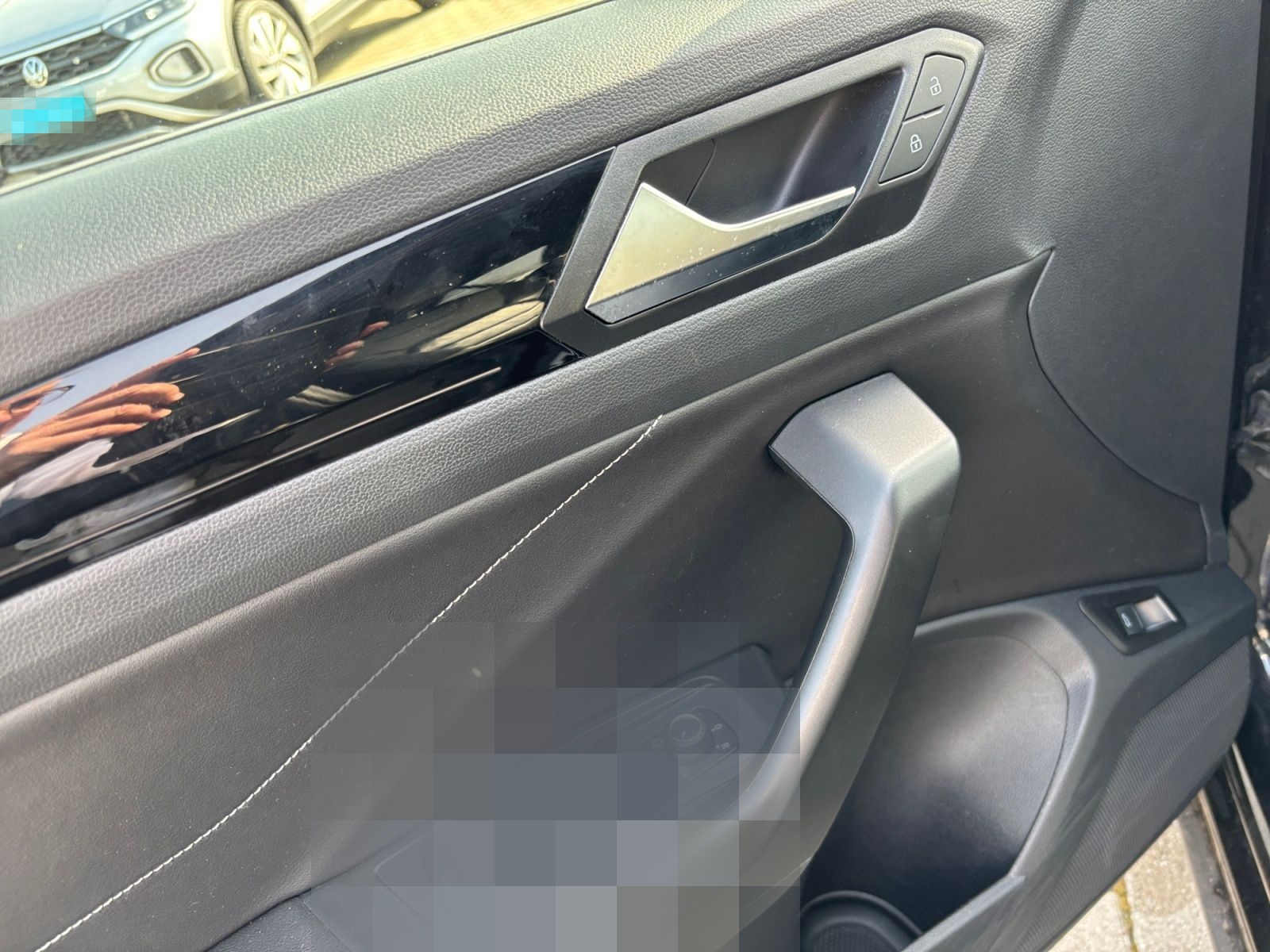 Volkswagen T-Roc 2,0TSI DSG R-Line 4M Navi LED AHK Kamera foto 14