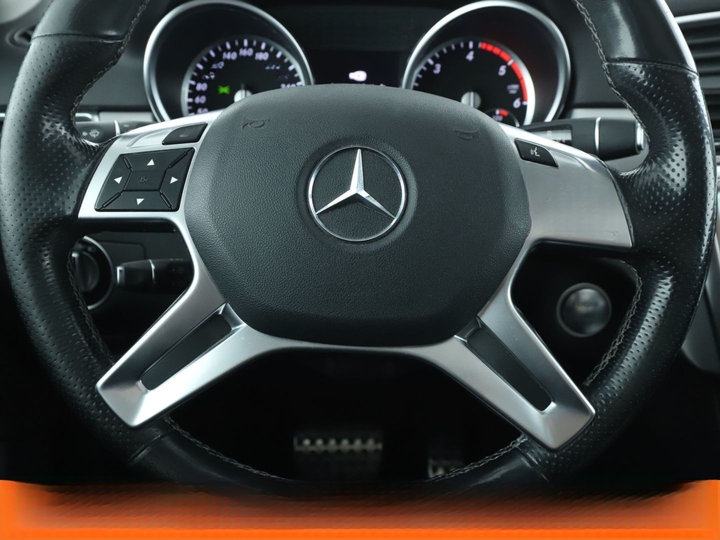 Mercedes-Benz M-Klasse ML 350 CDI BlueTEC 4MATIC foto 19