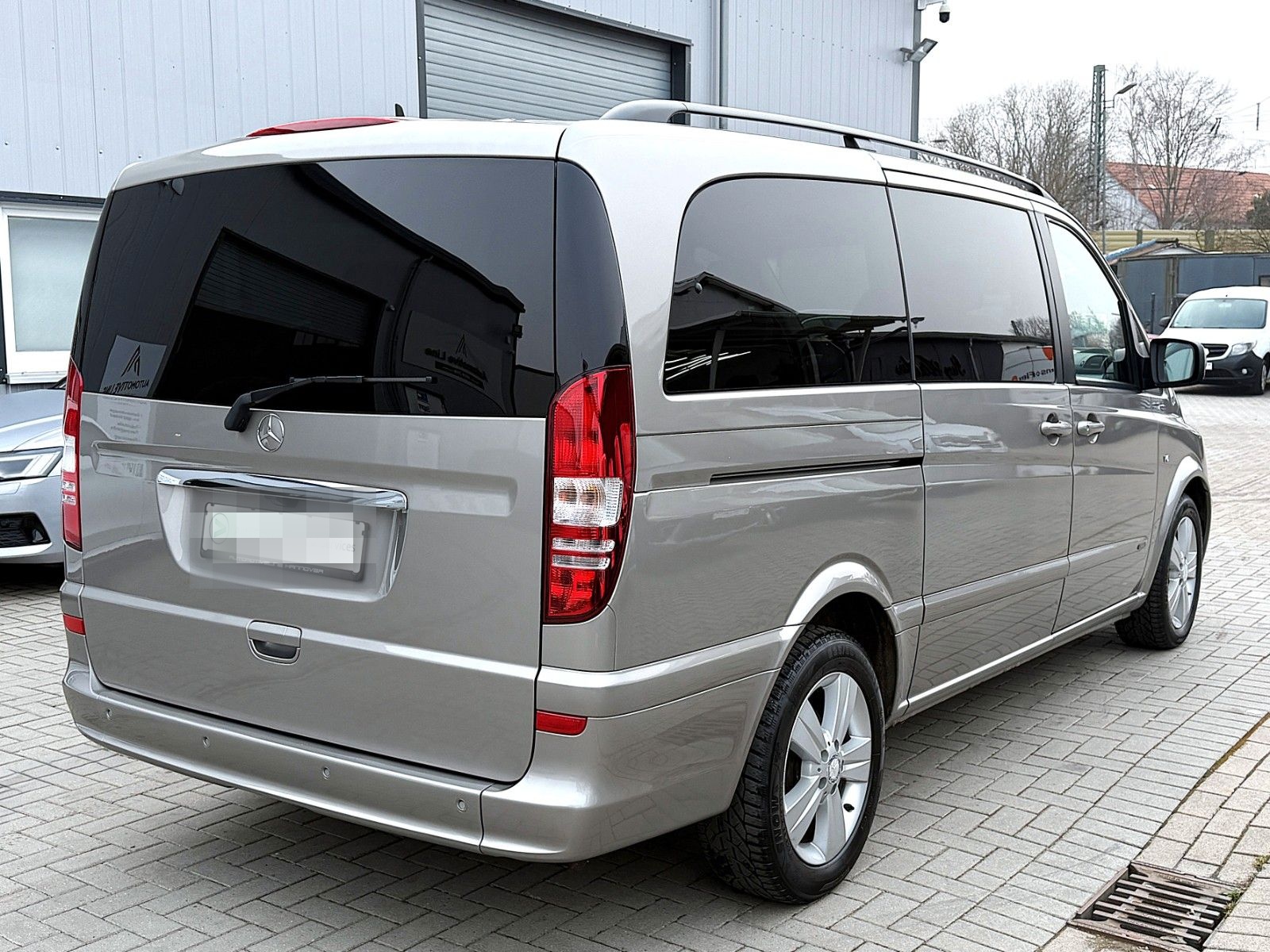 Mercedes-Benz 3.0 CDI LANG/XENON/6SITZER/NAVI/AHK/LEDER/KAMERA foto 4