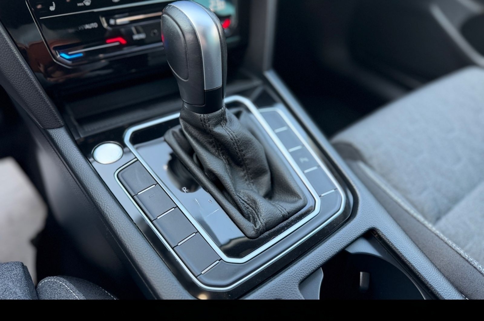 Volkswagen Passat Variant / KAMERA / Harman Kardon / ACC / foto 14