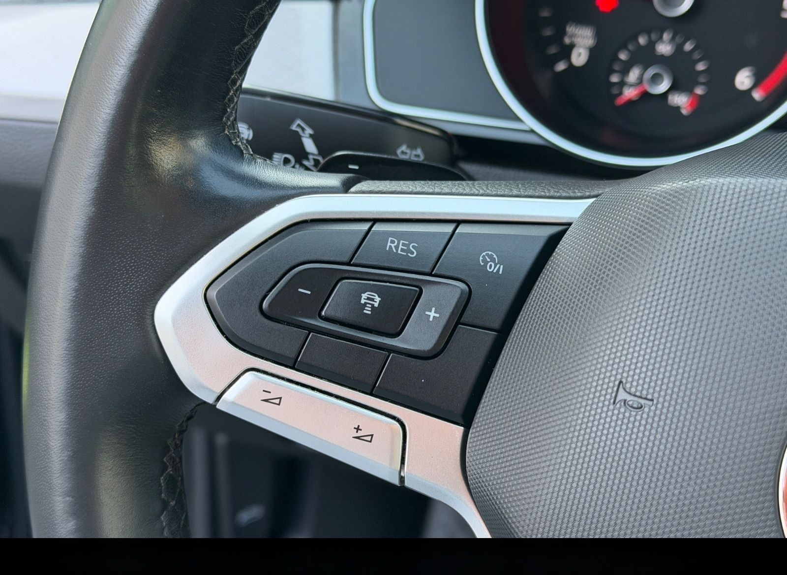 Volkswagen Passat Variant / KAMERA / Harman Kardon / ACC / foto 16