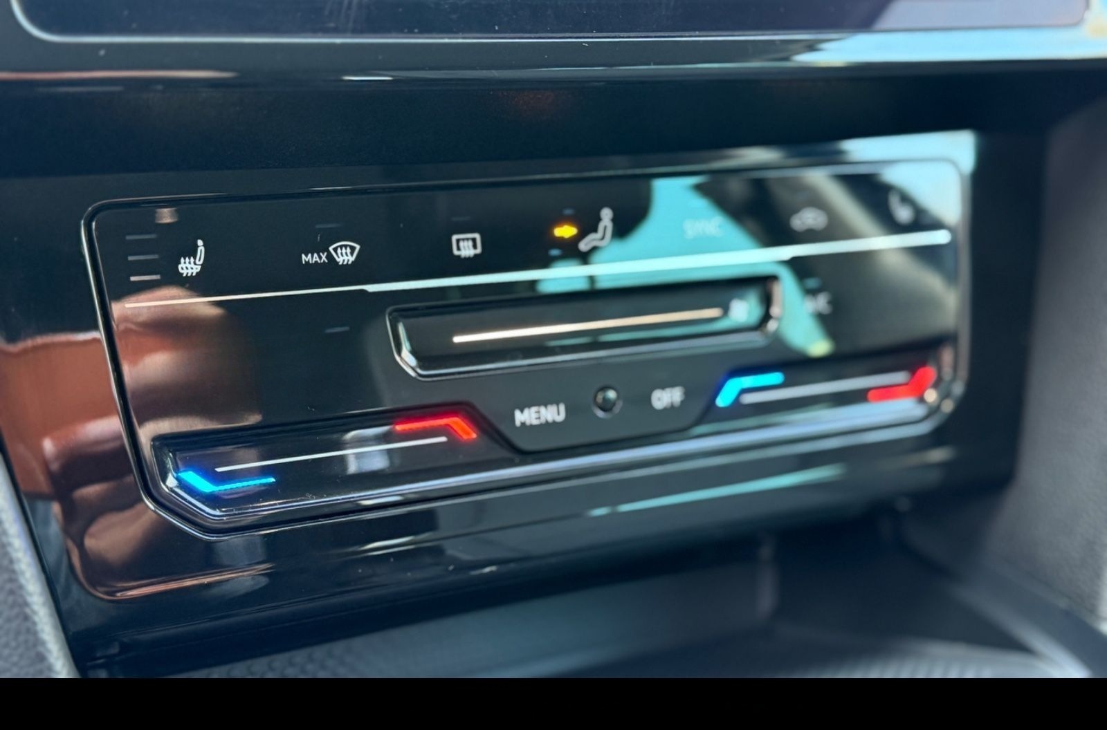 Volkswagen Passat Variant / KAMERA / Harman Kardon / ACC / foto 18