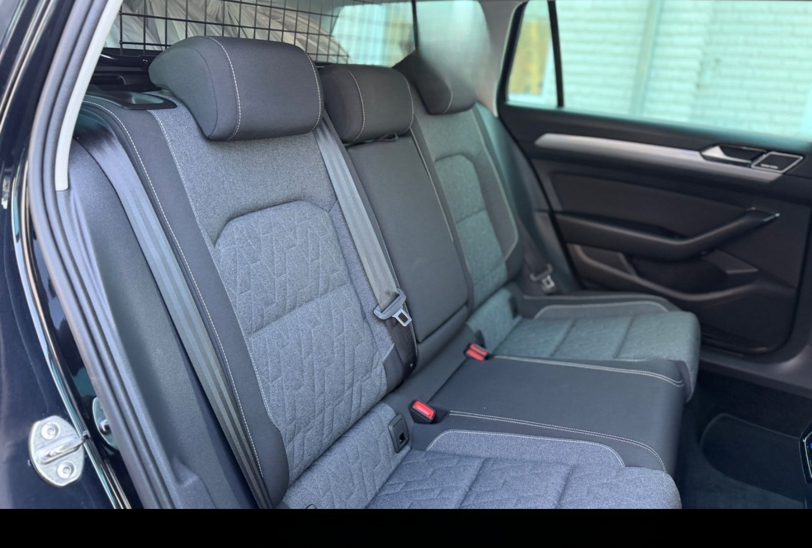 Volkswagen Passat Variant / KAMERA / Harman Kardon / ACC / foto 27