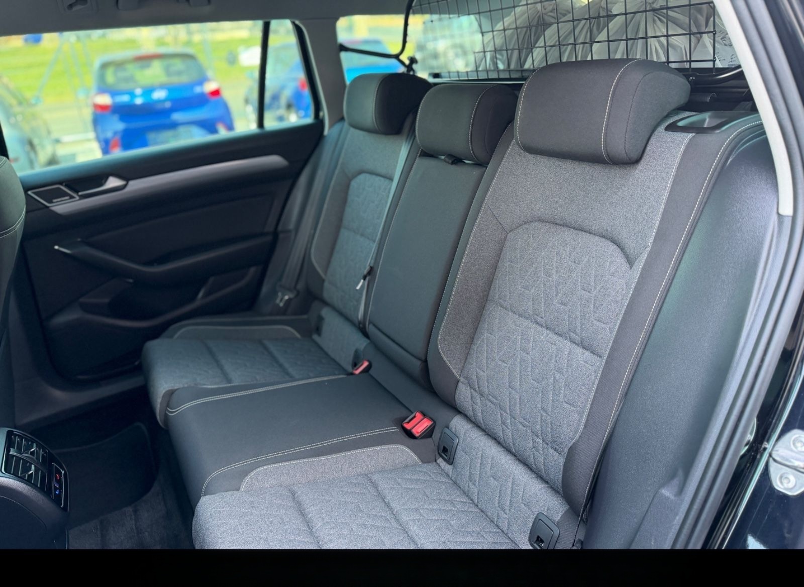 Volkswagen Passat Variant / KAMERA / Harman Kardon / ACC / foto 28