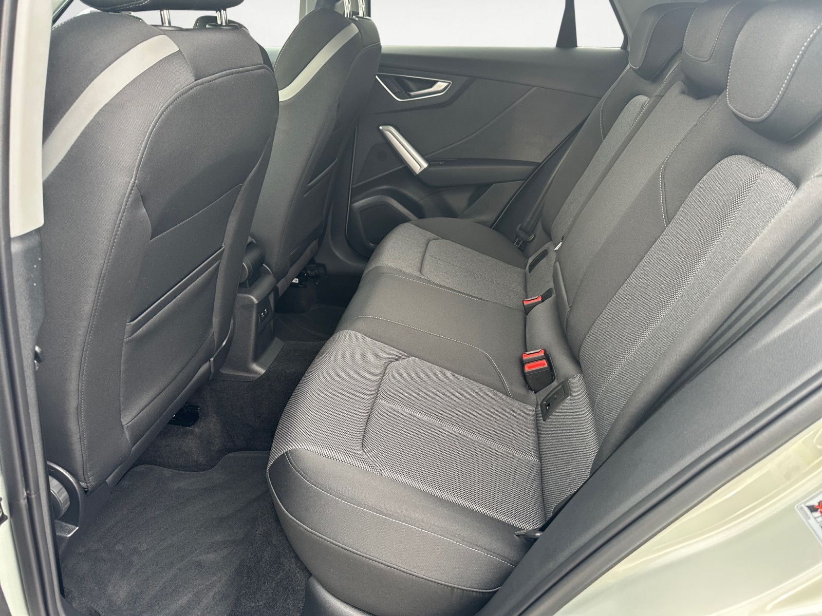 Audi Q2 *KEYLESS*LED*NAVI*RATE 237,--* foto 9