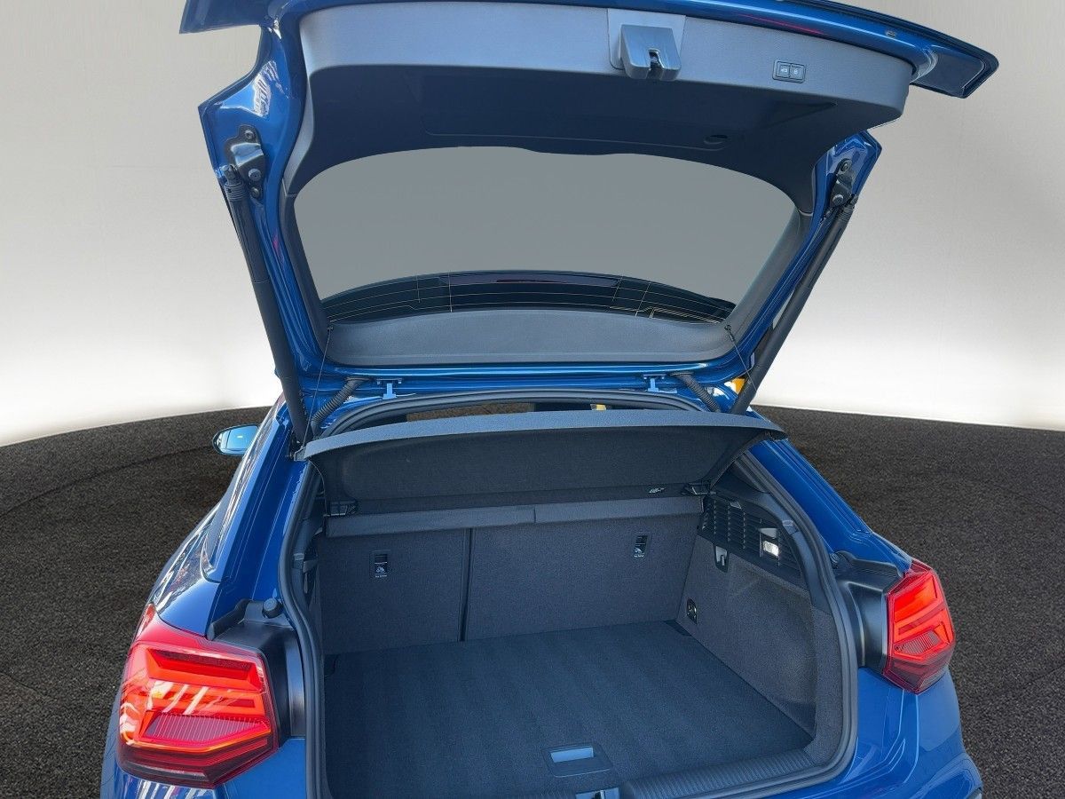 Audi Q2 35 TFSI S tronic 2xS line Matrix Kamera Sound foto 7