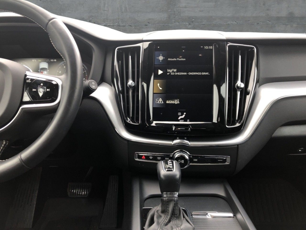 Volvo XC60 T4 2WD Momentum Pro (EURO 6d-TEMP) Klima foto 11