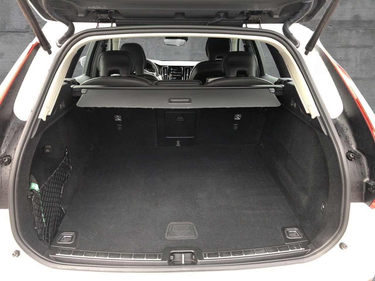 Volvo XC60 T4 2WD Momentum Pro (EURO 6d-TEMP) Klima foto 8