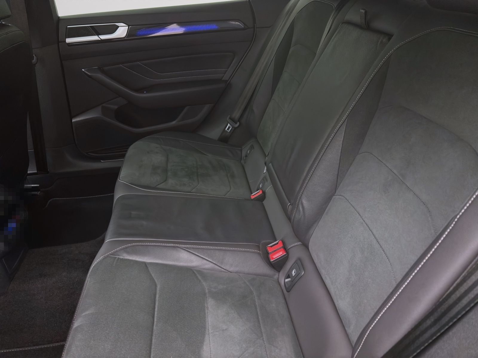 Volkswagen Arteon 2.0 TSI DSG R-LINE PANO NAVI KAMERA IQ.LI foto 15