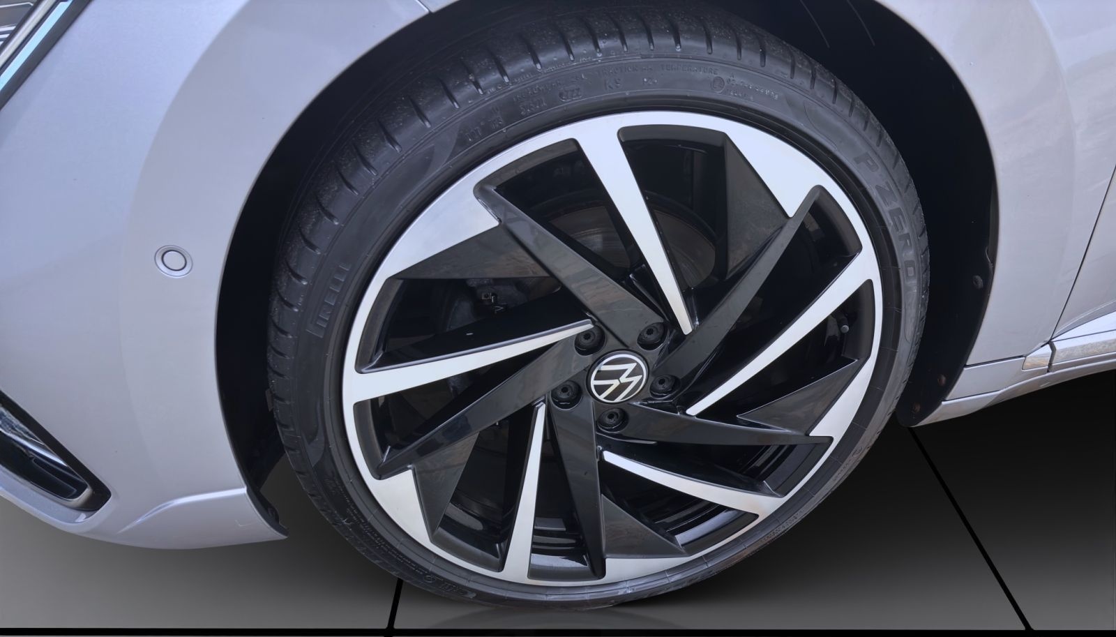 Volkswagen Arteon 2.0 TSI DSG R-LINE PANO NAVI KAMERA IQ.LI foto 8