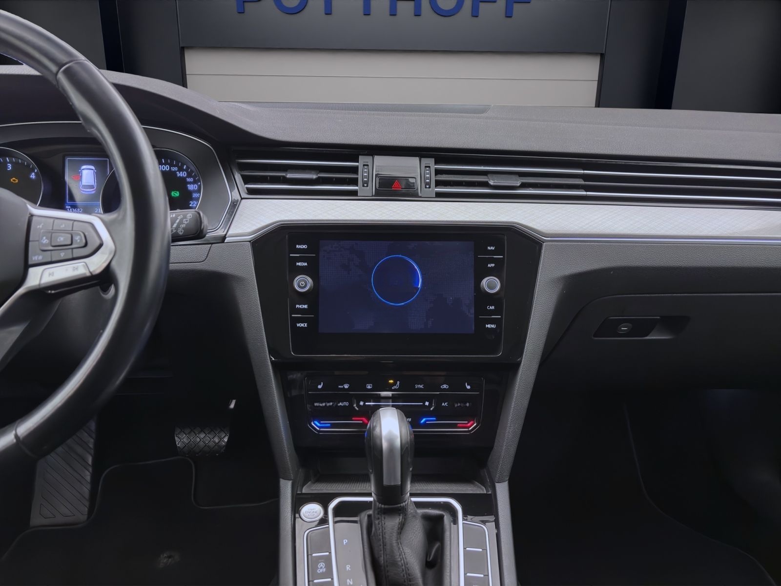 Volkswagen Passat Variant 2.0 TDI DSG BUSINESS NAVI KAMERA foto 14