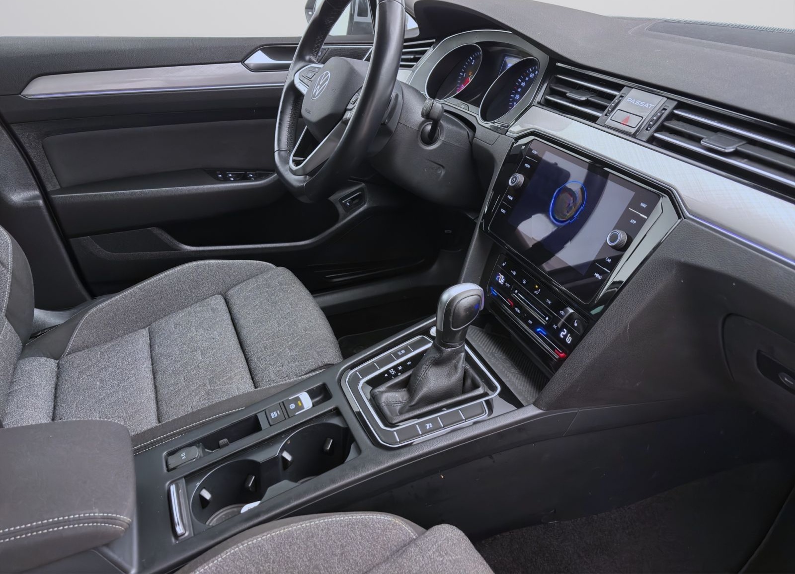 Volkswagen Passat Variant 2.0 TDI DSG BUSINESS NAVI KAMERA foto 17