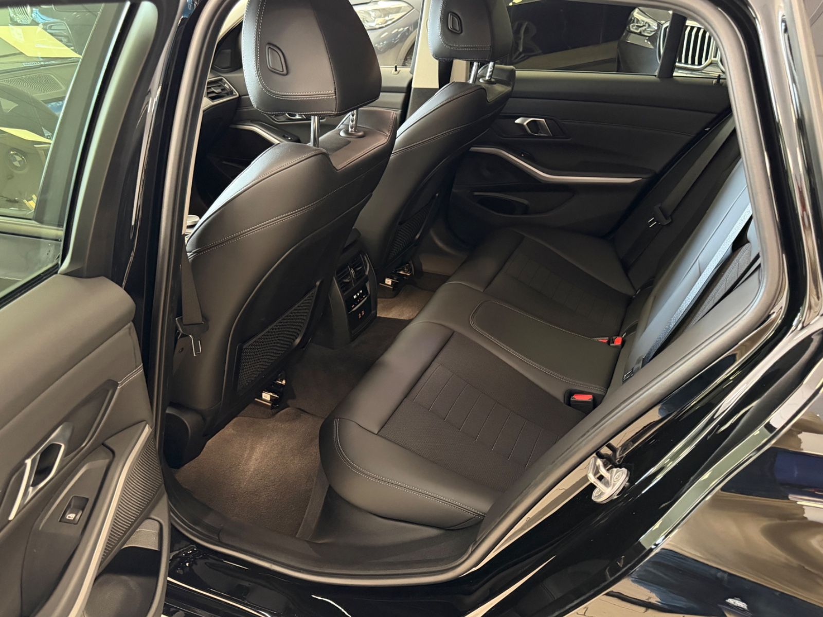 BMW 318d/Aut/LCPProf/SportStz/StandHz/KomfZg/Advan foto 21