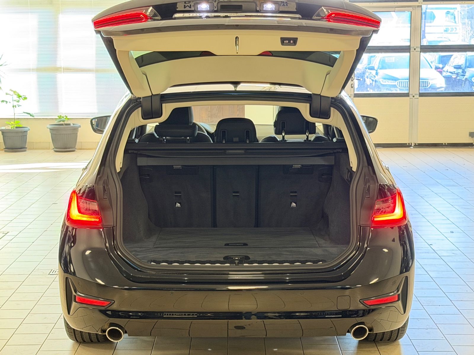 BMW 318d/Aut/LCPProf/SportStz/StandHz/KomfZg/Advan foto 23