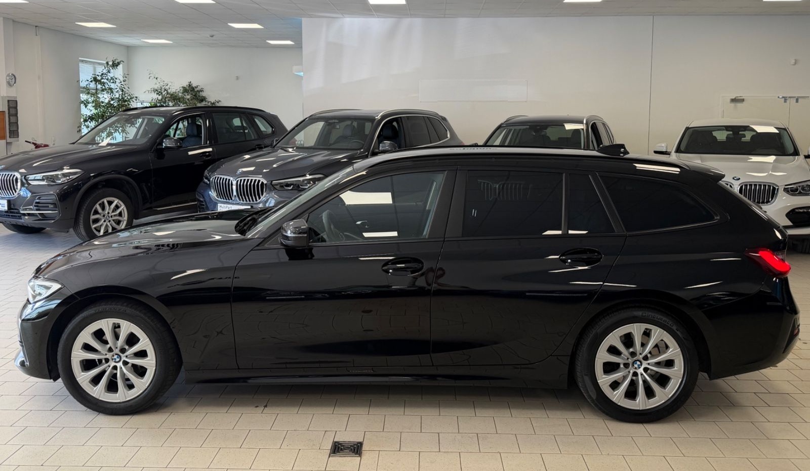 BMW 318d/Aut/LCPProf/SportStz/StandHz/KomfZg/Advan foto 7