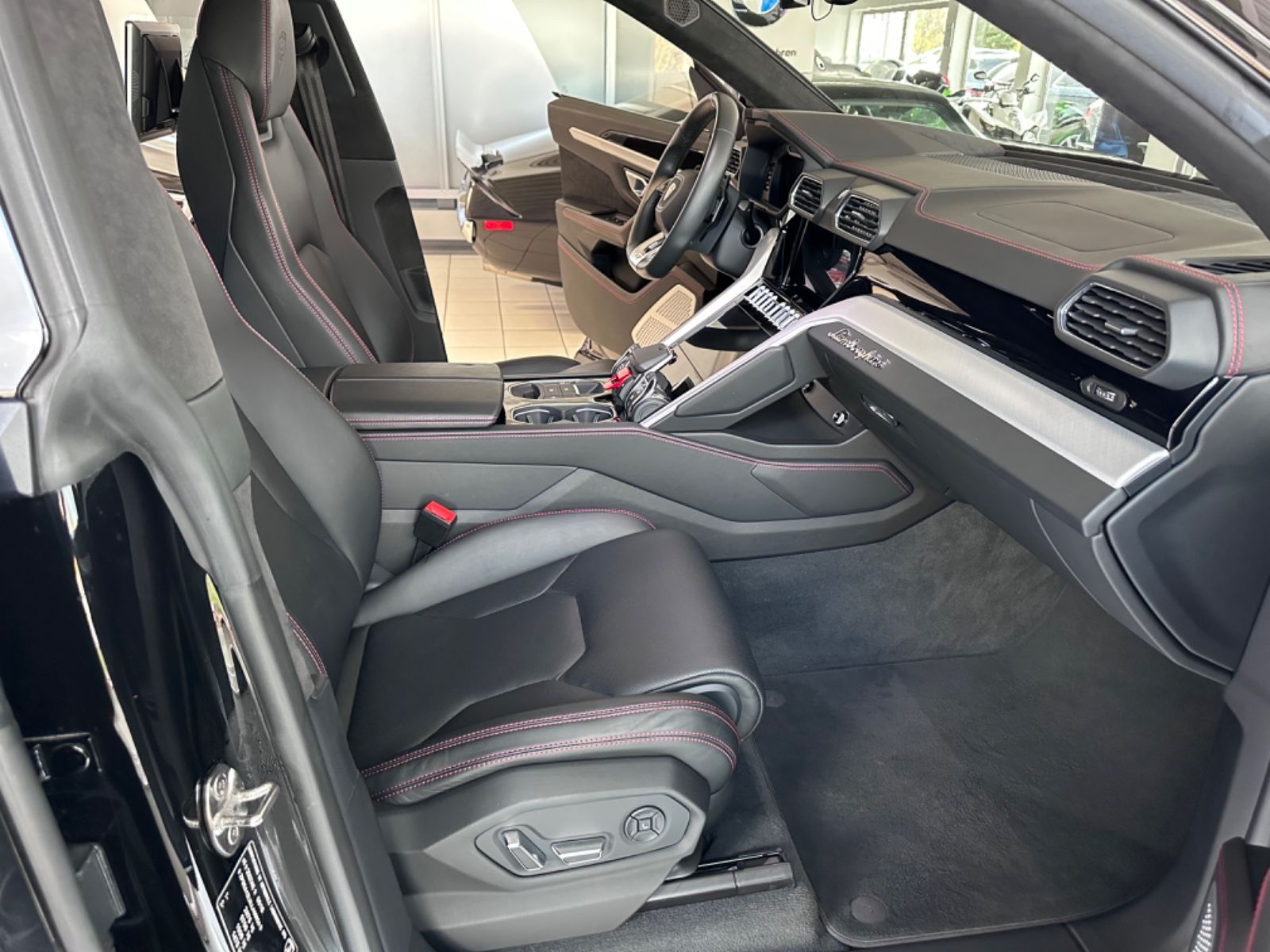 Lamborghini Urus 4.0 V8*AKRAPOVIC*FOND-TV*ADAS*SOFT*GARANTIE foto 12