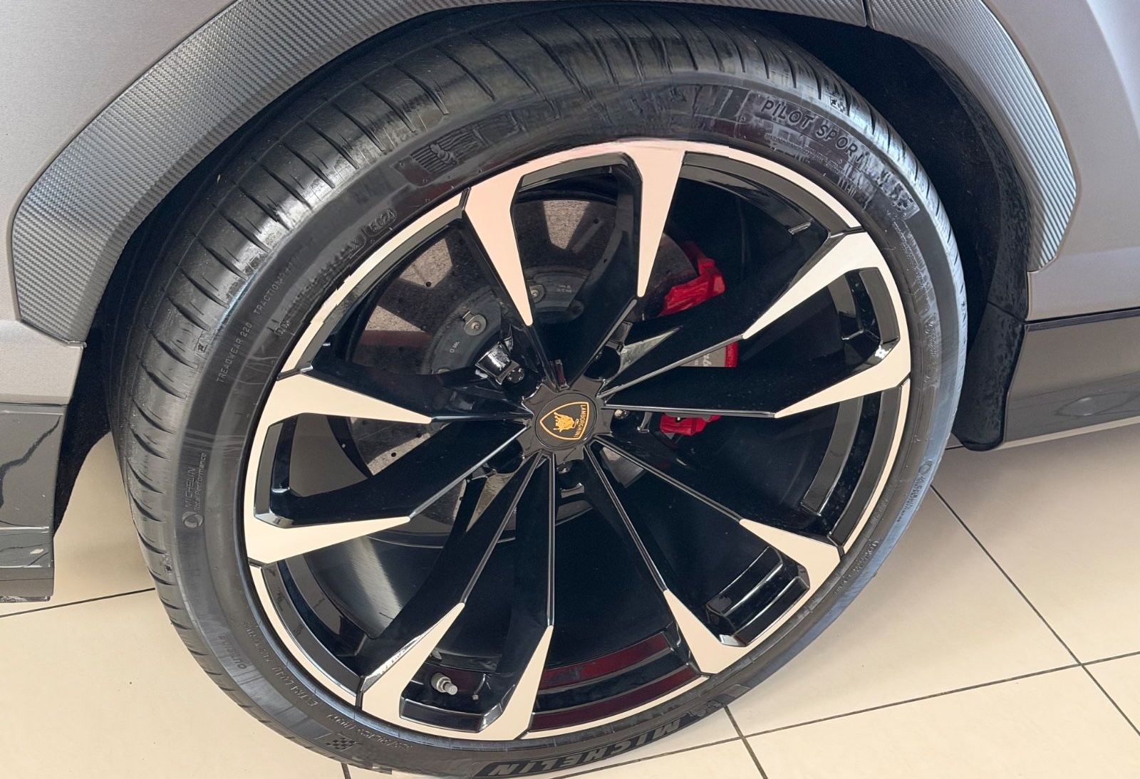 Lamborghini Urus 4.0 V8*AKRAPOVIC*FOND-TV*ADAS*SOFT*GARANTIE foto 15