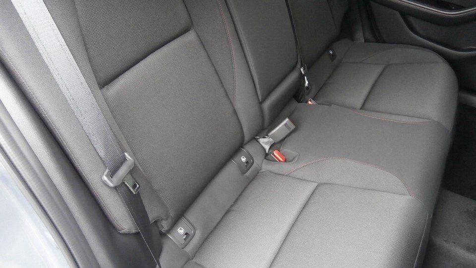 Mazda 3 2.5L e-SKYACTIV G 140PS 6MT FWD HOMURA foto 12