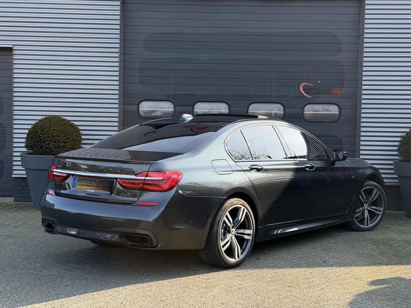BMW 750 7-serie 750i xDrive High Executive M-Sport | foto 2