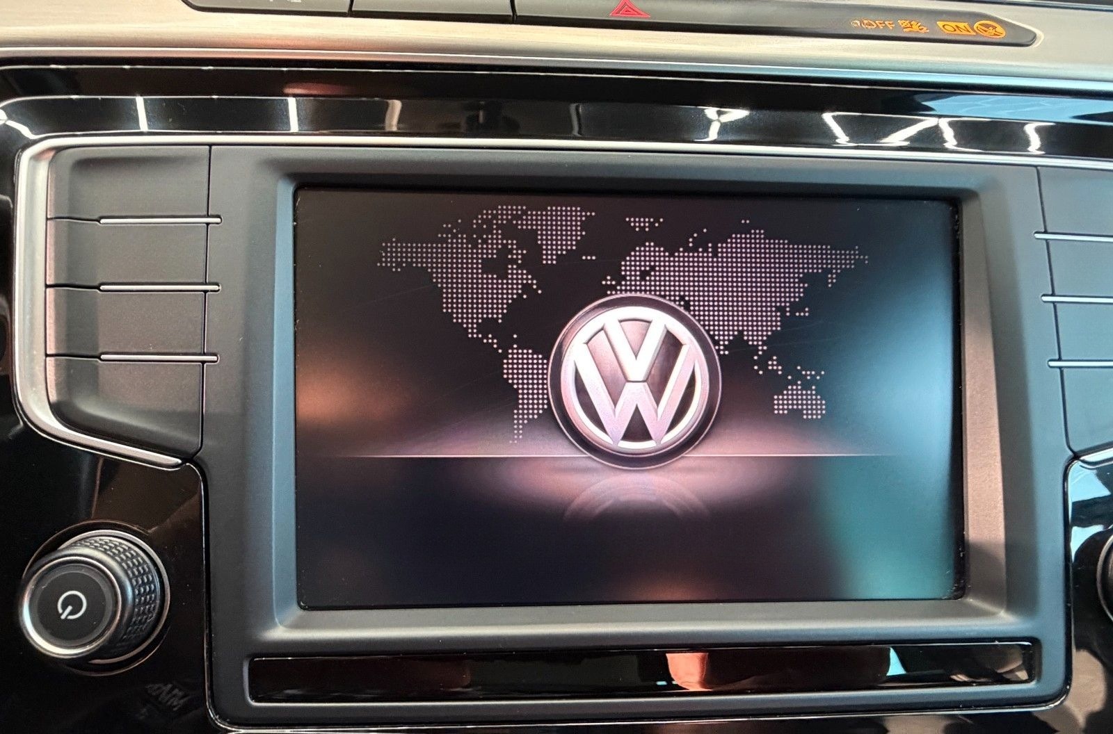 Volkswagen Passat2.0TDI DSG Highl.R-Line+AHK+Navi+Rückfahrk foto 19