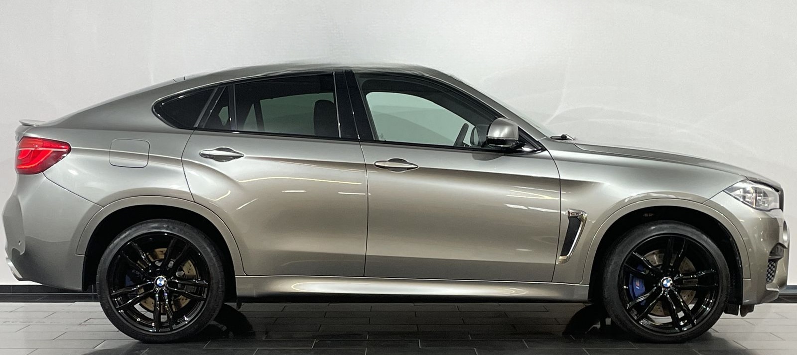 BMW X6 M *AHK*Driver´s*360°*S.Dach*DAB*KeyGo*Soft* foto 4