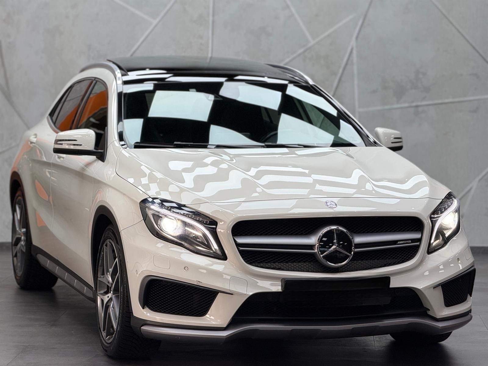 Mercedes-Benz GLA 45 AMG 4Matic |PANO|KAM|BI-XEN|MEM|WHITE|LM foto 2