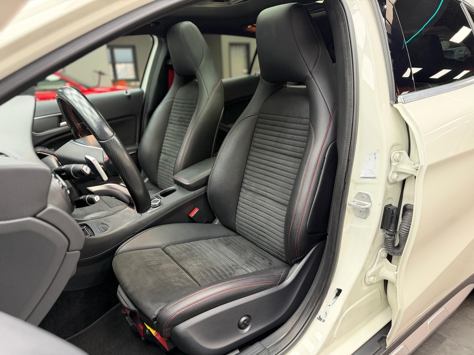 Mercedes-Benz GLA 45 AMG 4Matic |PANO|KAM|BI-XEN|MEM|WHITE|LM foto 14