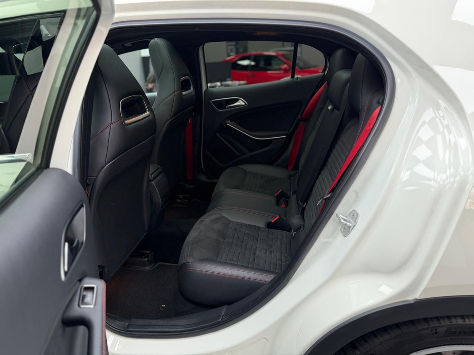Mercedes-Benz GLA 45 AMG 4Matic |PANO|KAM|BI-XEN|MEM|WHITE|LM foto 15