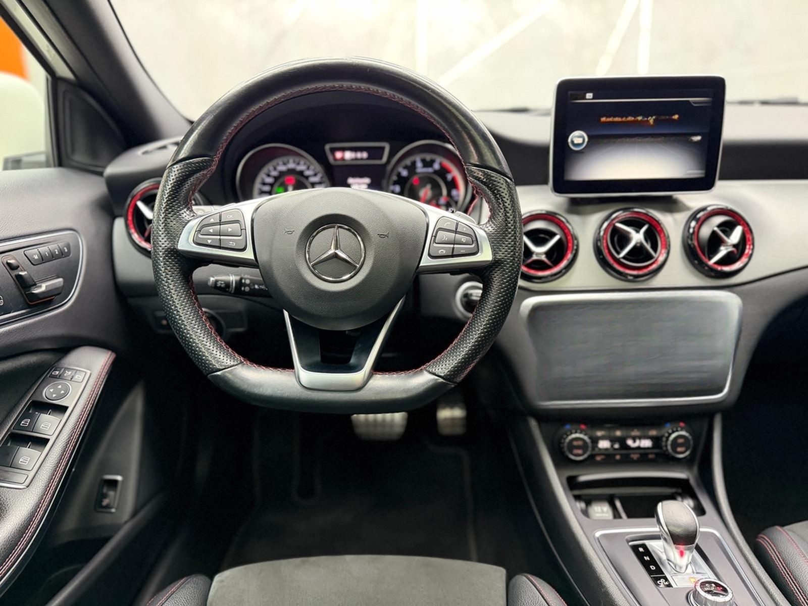 Mercedes-Benz GLA 45 AMG 4Matic |PANO|KAM|BI-XEN|MEM|WHITE|LM foto 24