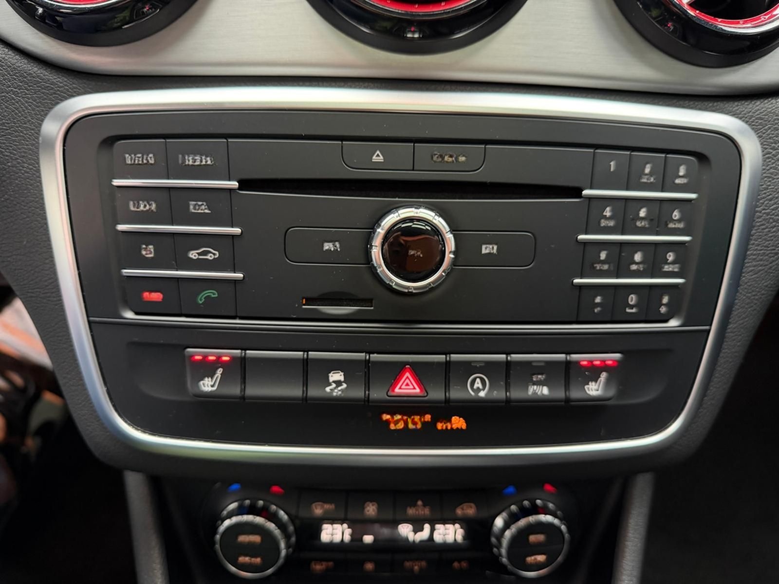 Mercedes-Benz GLA 45 AMG 4Matic |PANO|KAM|BI-XEN|MEM|WHITE|LM foto 27