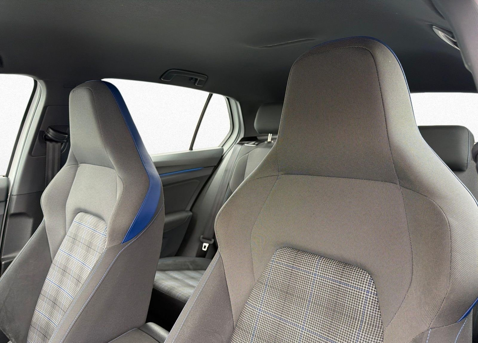 Volkswagen Golf VIII GTE 1.4 eHybrid DSG NAVI ACC SHZ LED foto 10