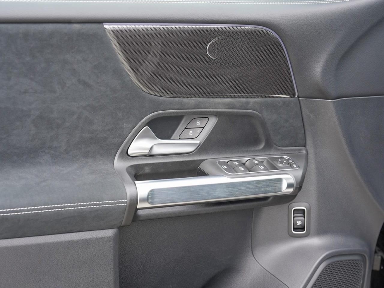 Mercedes-Benz GLB 200 d AMG Night MBUX Navi Kamera EasyPack AH foto 17