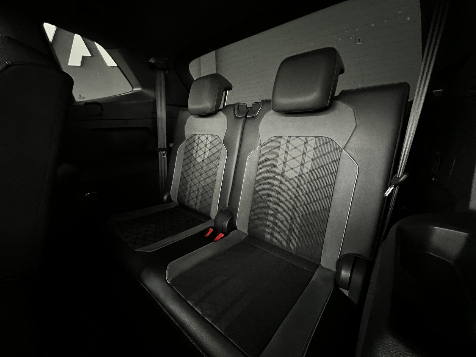 Volkswagen Tiguan Allspace 2.0 TSI R-Line4MOTION*7-S*PANO* foto 11