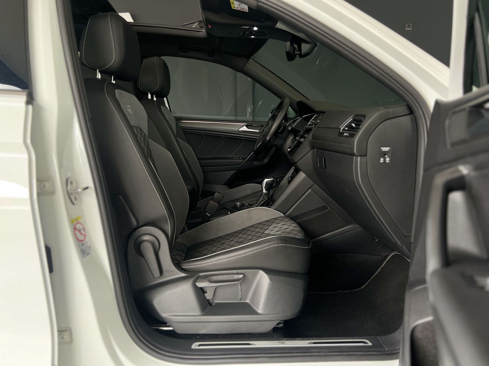 Volkswagen Tiguan Allspace 2.0 TSI R-Line4MOTION*7-S*PANO* foto 14