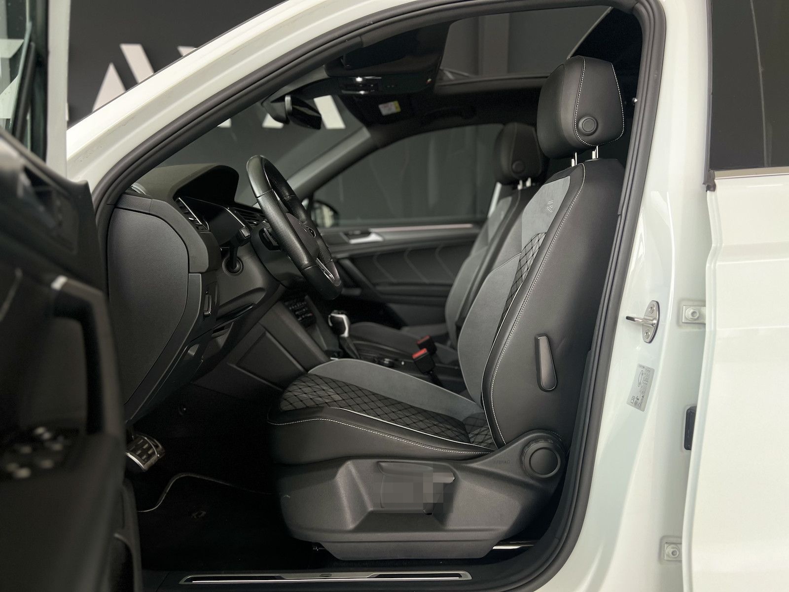 Volkswagen Tiguan Allspace 2.0 TSI R-Line4MOTION*7-S*PANO* foto 8