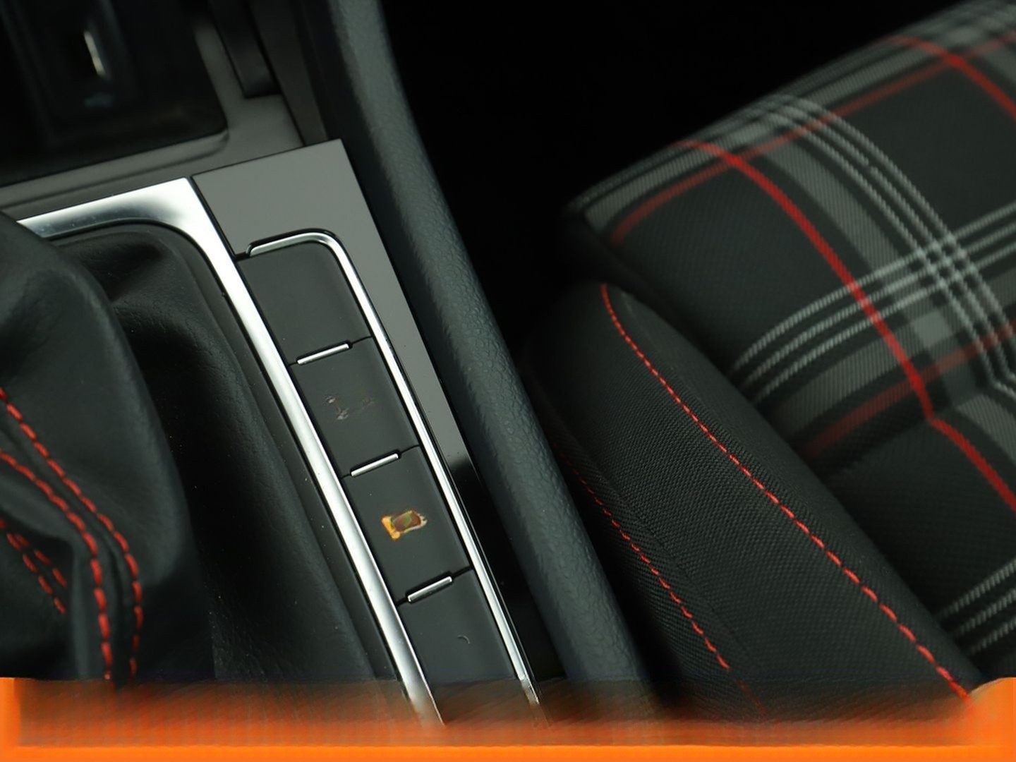Volkswagen Golf VII 2.0 TSI GTI Performance BM Aut.*NAVI* foto 26