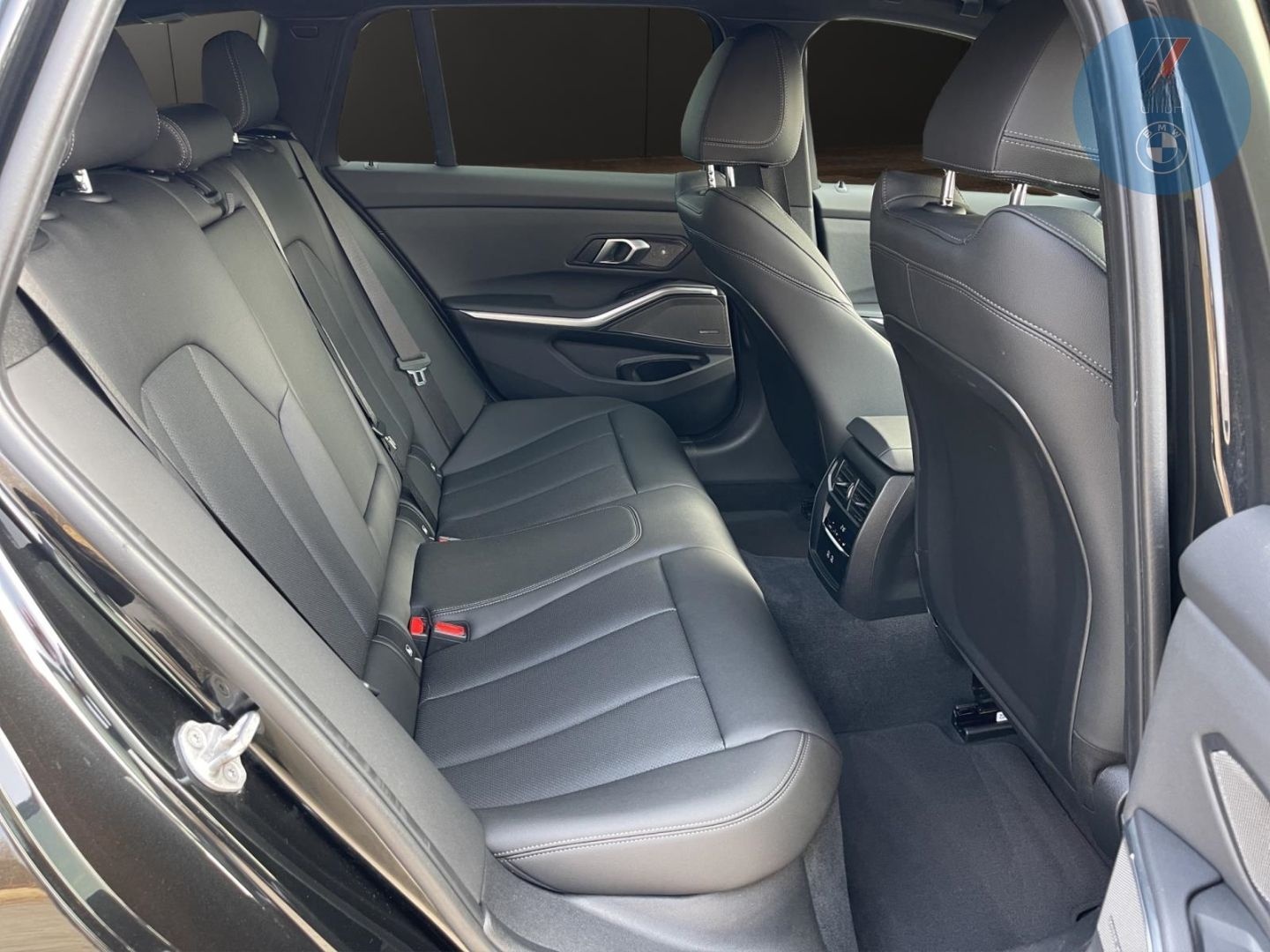 BMW 320 d M-Sport Touring Widscreen Display 360Kamer foto 4